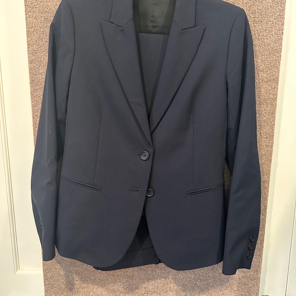 Theory Dark Blue Women’s Suit Jacket and Pants